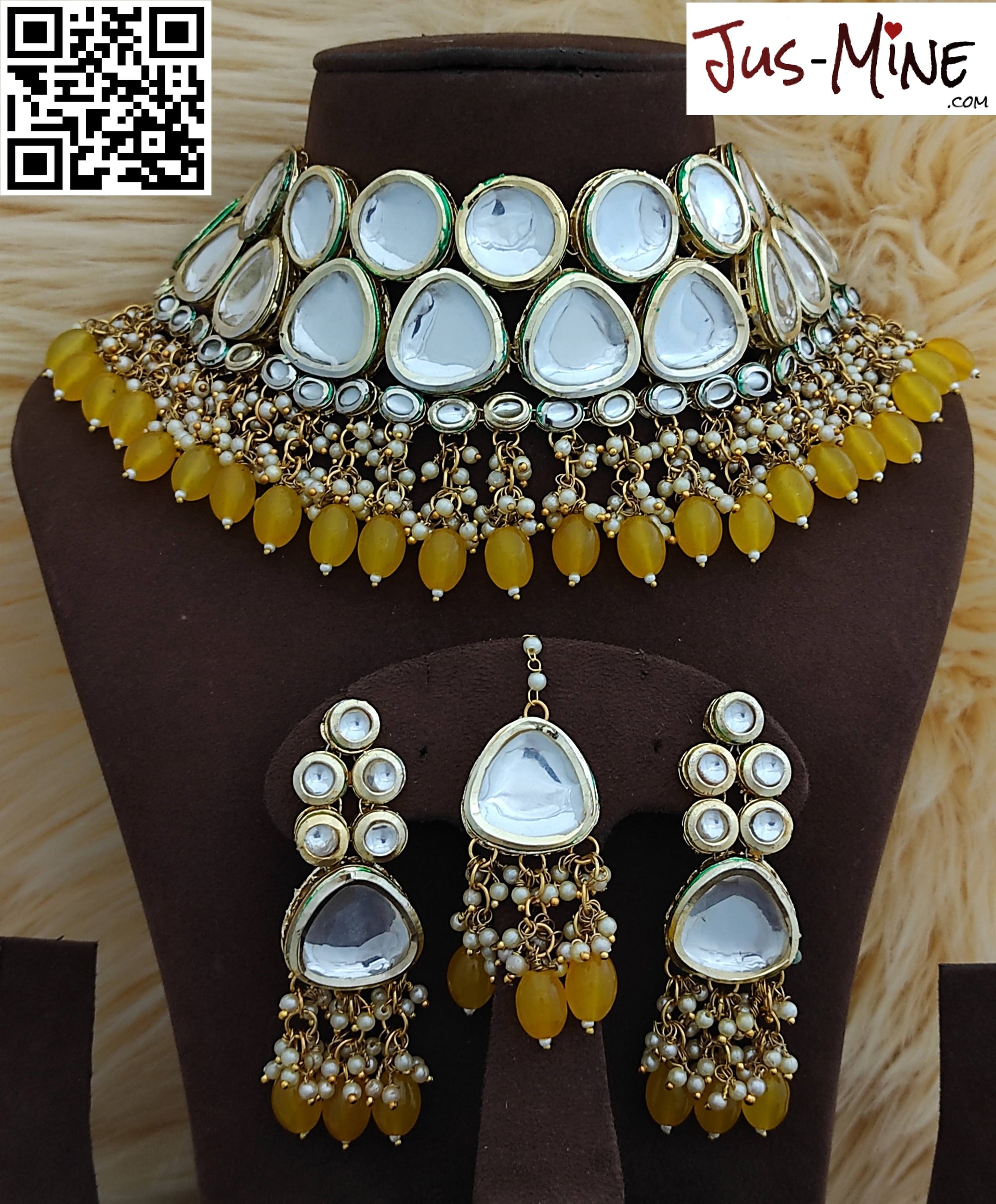 Heavy Kundan Choker Style Jewelry Set